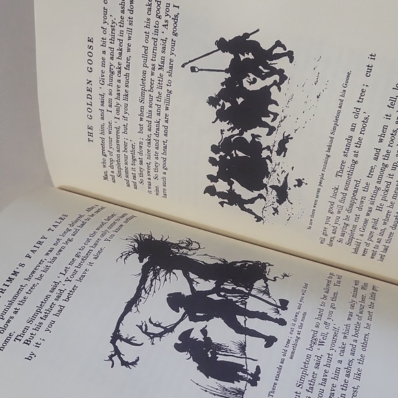 Vtg 1979 Brothers Grimm Fairy Tale Book - Picture 7 of 8